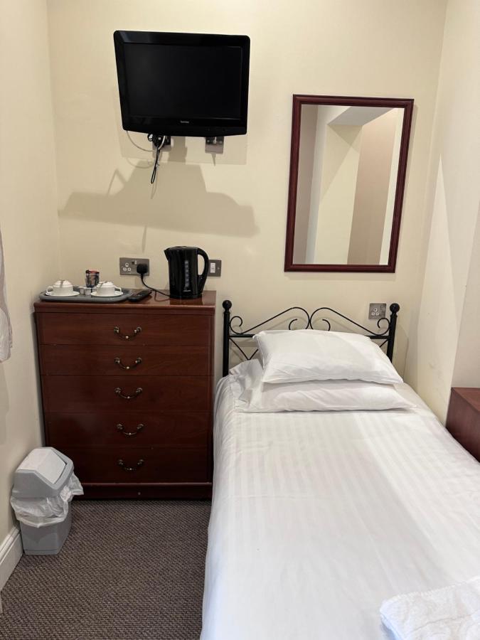 Appletree Hotel Истборн Екстериор снимка